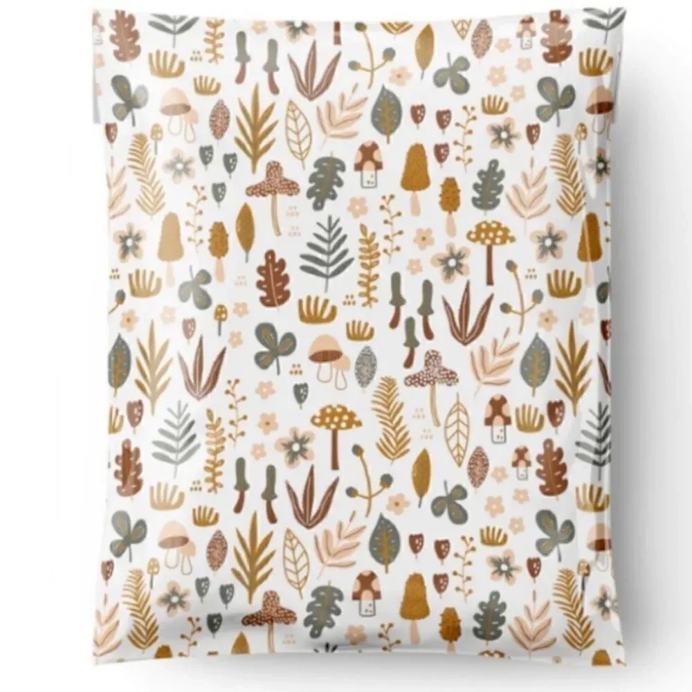 Poly mailers big sizes 14.17 and 14.5x19 35 poly mailers 35 stickers
